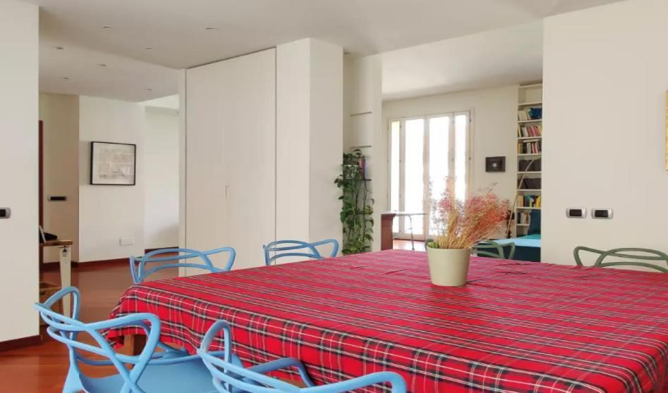 Stanza Nr 2 In Zona Solari In Appartamento Incantevole Milan Bagian luar foto